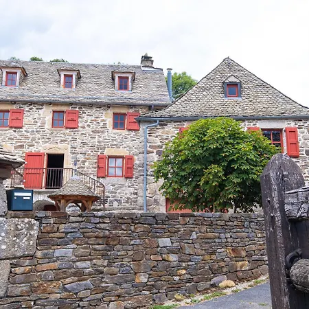 Ensemble Maison Et Grange * Les Salces
