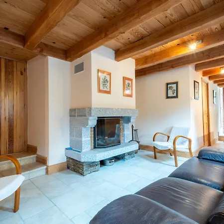 Ensemble Maison Et Grange * Les Salces