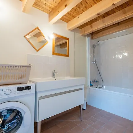 Dom wakacyjny Ensemble Maison Et Grange
