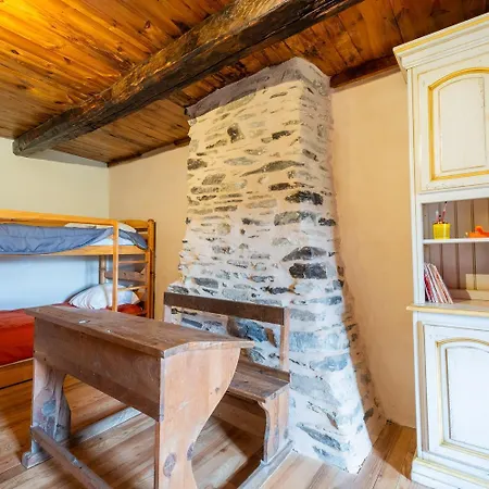Dom wakacyjny Ensemble Maison Et Grange