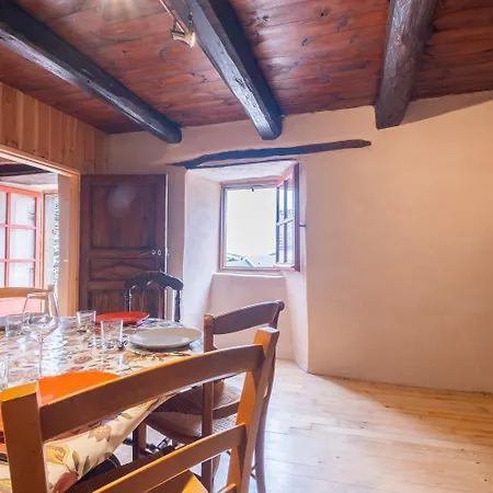 Ensemble Maison Et Grange *