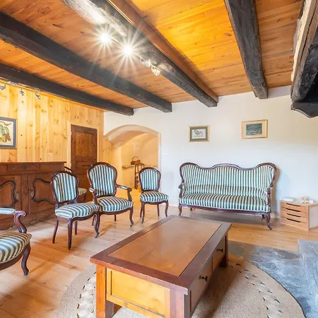Ensemble Maison Et Grange Dom wakacyjny